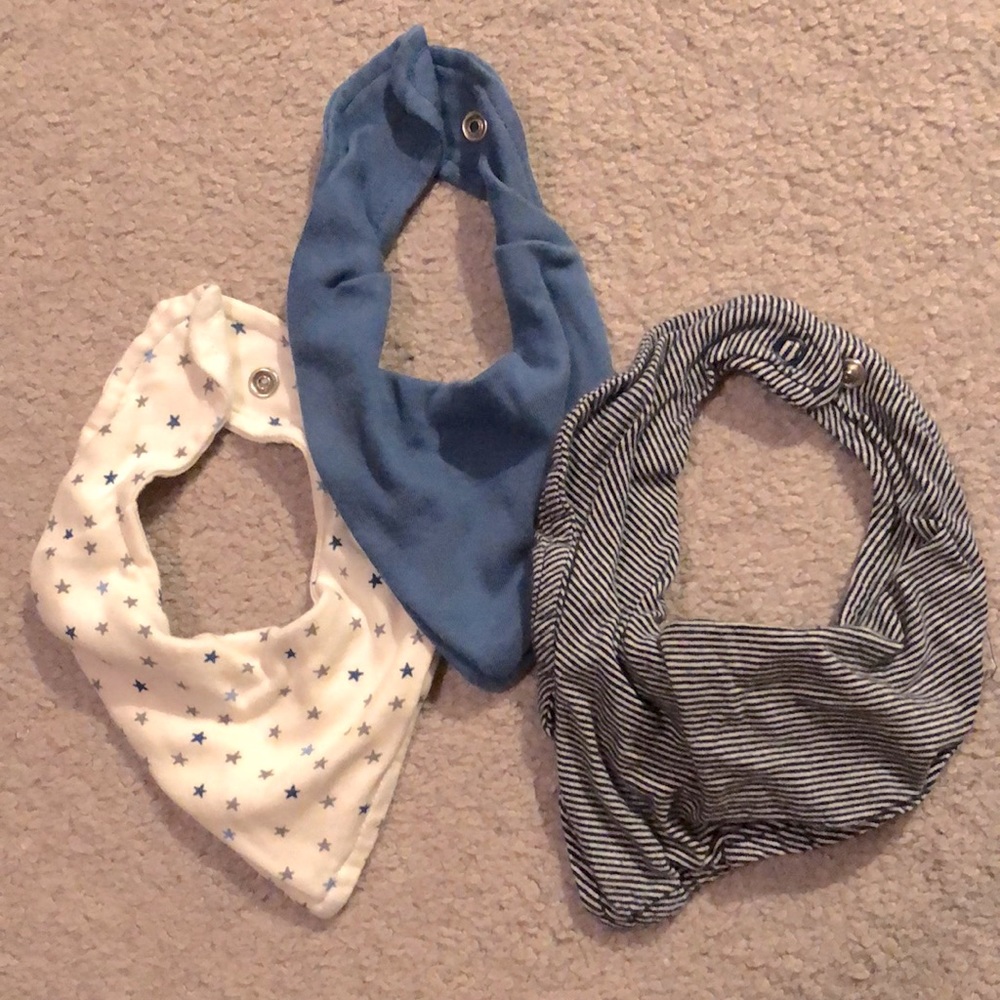 *DONATED * Set of 3 infant bibs